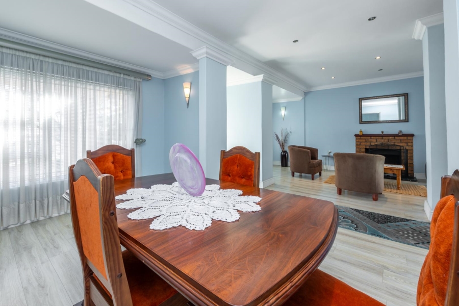 3 Bedroom Property for Sale in Panorama Western Cape